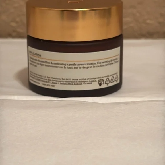 Perricone MD Essential FX ACYL Glutathione Rejuvenating Moisturizer. 1 oz. Perricone MD Essential FX ACYL Glutathione Rejuvenating Moisturizer. 1 oz.